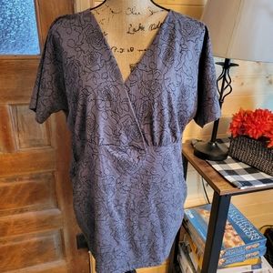 Maurices plus top shirt sz 1 xxl